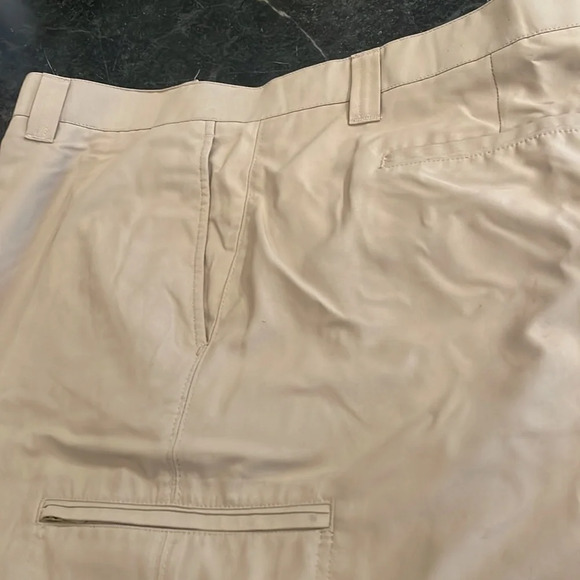 📦Callaway Off White Shorts Men’s 48B 📦 - Picture 2 of 10